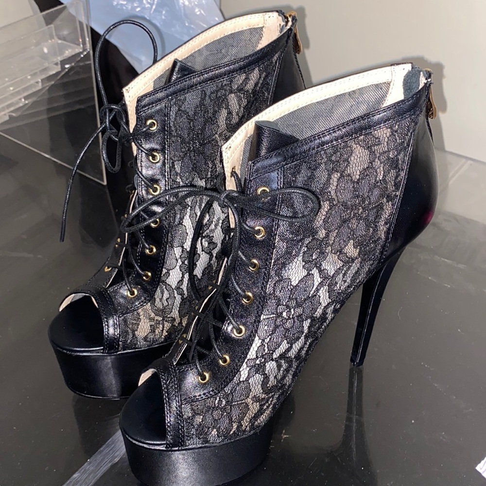 NEW IN BOX! Chinese laundry heels